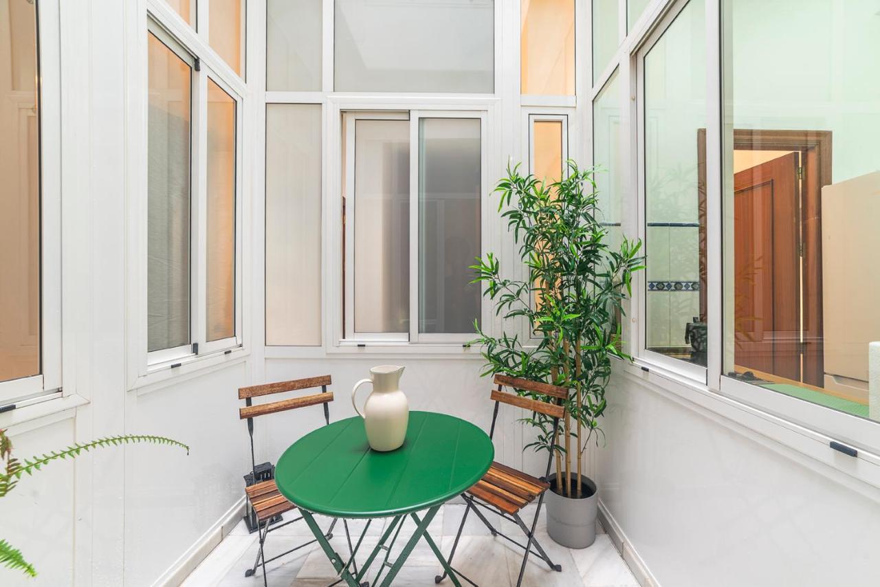 Alohamundi Torres Apartment Seville Exterior photo